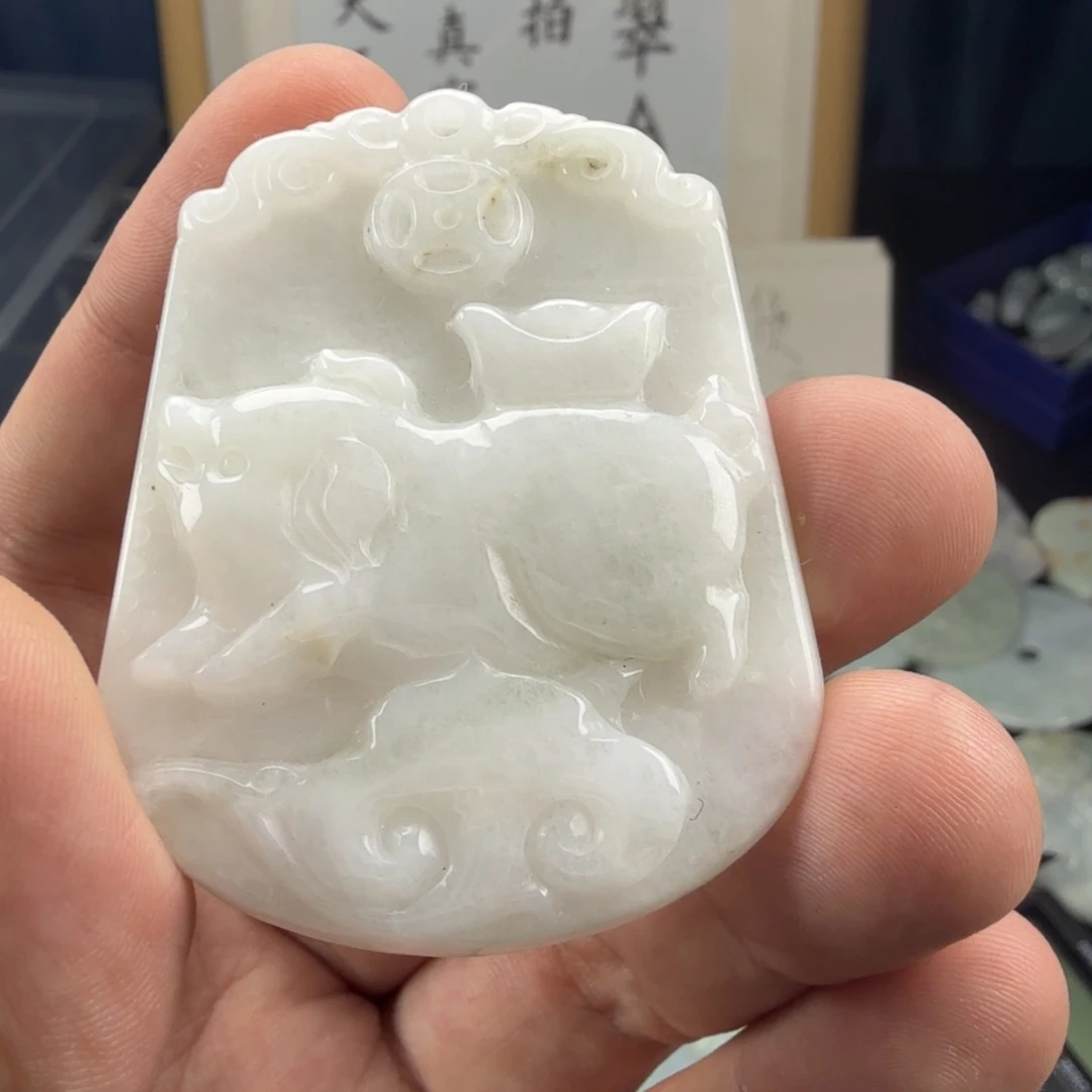 翡翠未镶嵌颈饰翡翠