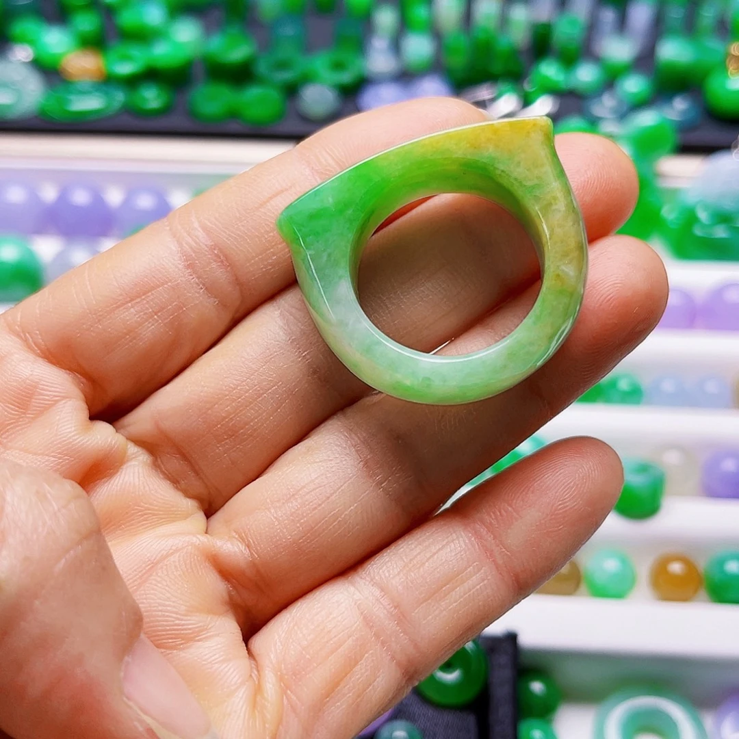 翡翠未镶嵌戒指内径卡21mm