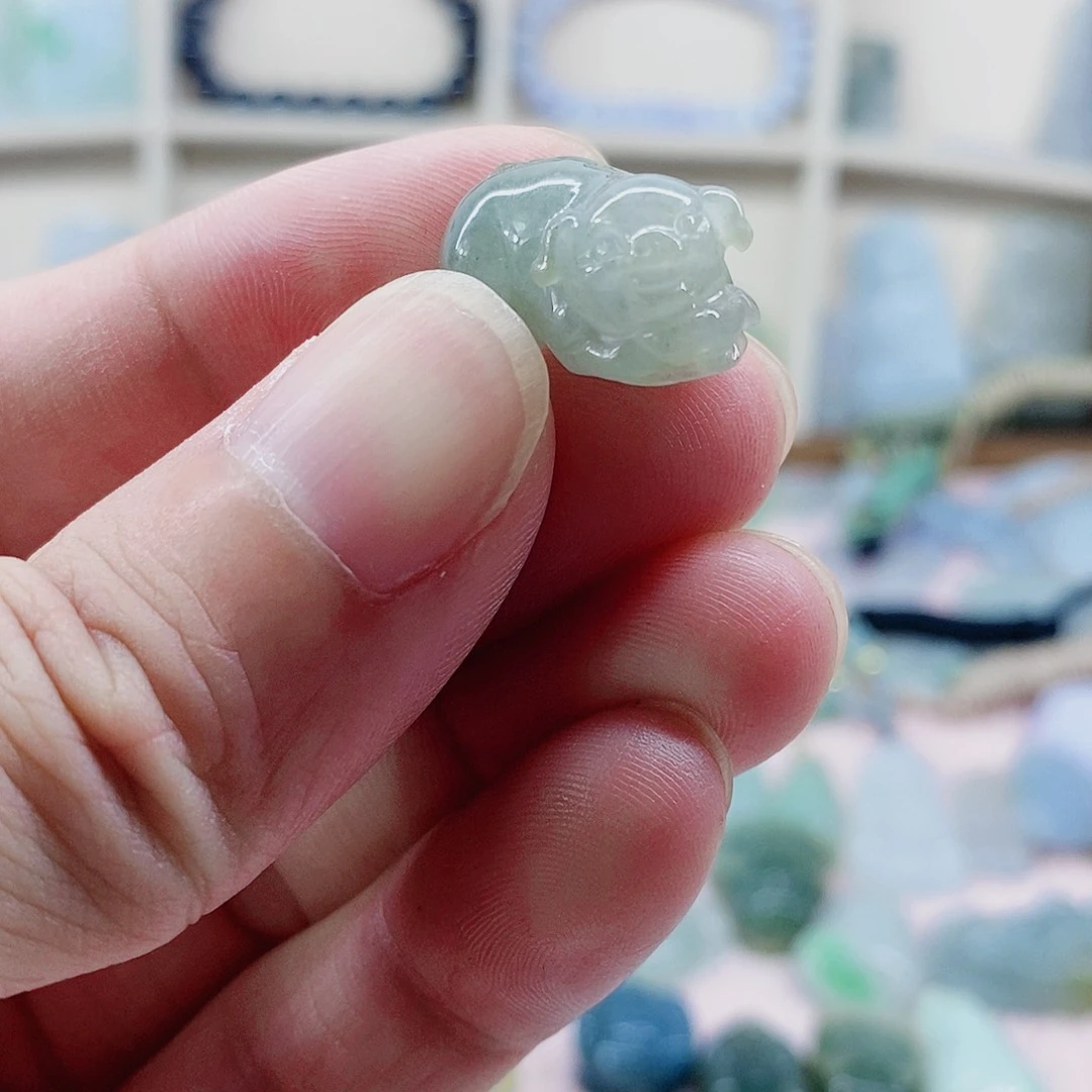 吊坠(不含链)未镶嵌翡翠天然