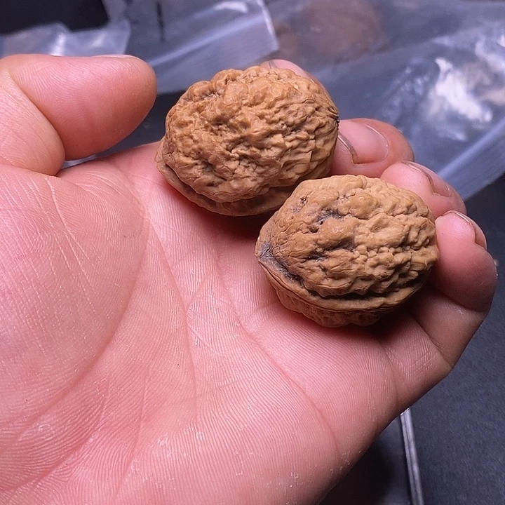 文玩核桃吊坠云南铁核桃直播29