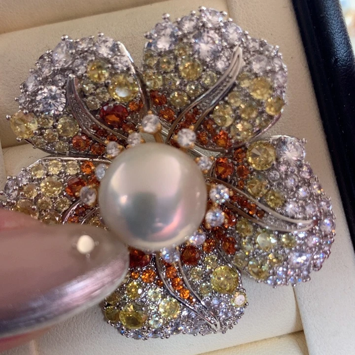 未镶嵌胸饰淡水珍珠