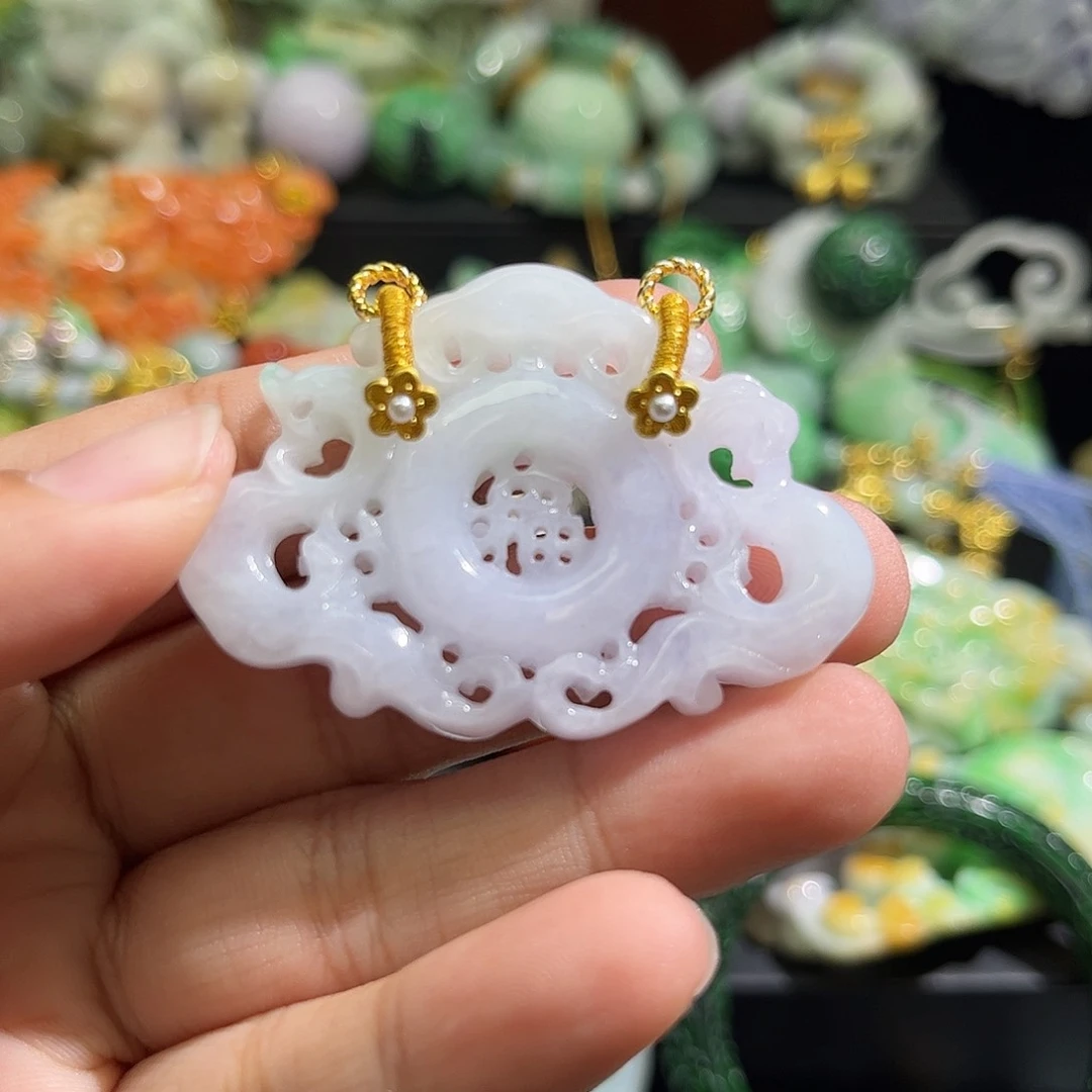 翡翠未镶嵌颈饰待编织