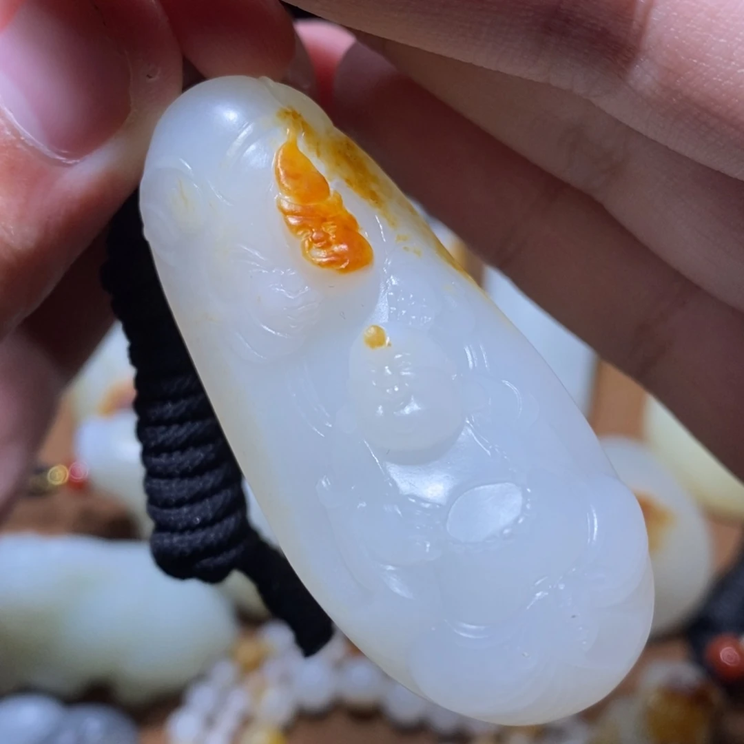 颈饰未镶嵌和田玉