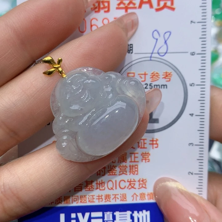 翡翠颈饰18K金镶嵌佛公