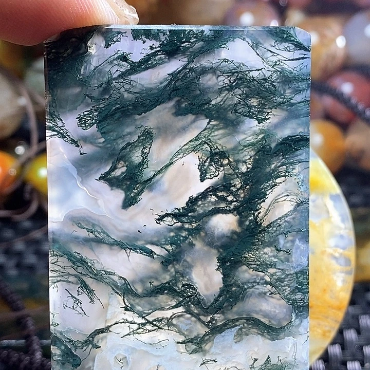 曹***恒玛瑙/玉髓未镶嵌颈饰