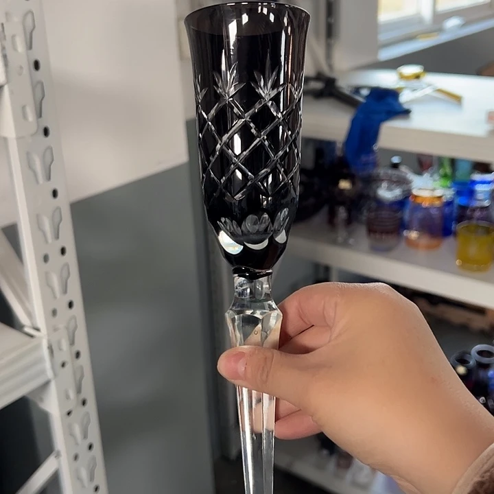 水晶玻璃平底款微瑕一个