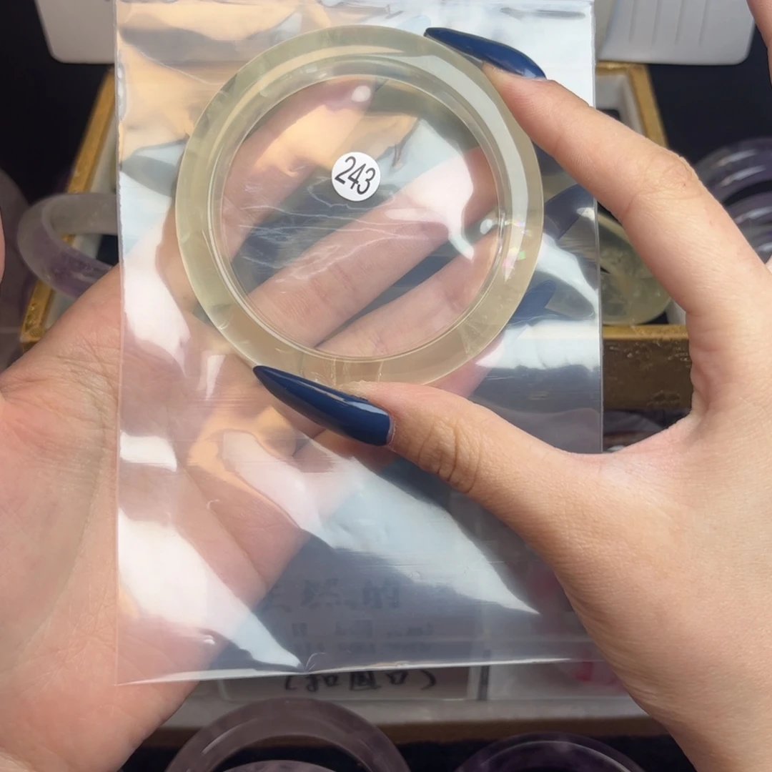 朵***梦水晶手镯未镶嵌手镯57+