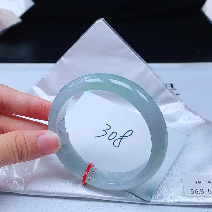 翡翠手镯未镶嵌56+正圈