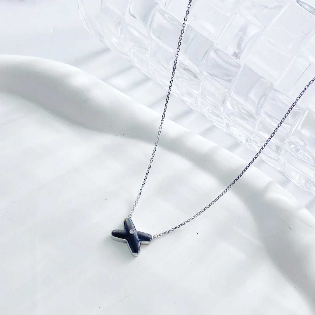 99新 Chaumet/尚美 白金单钻灰贝母欢缘项链