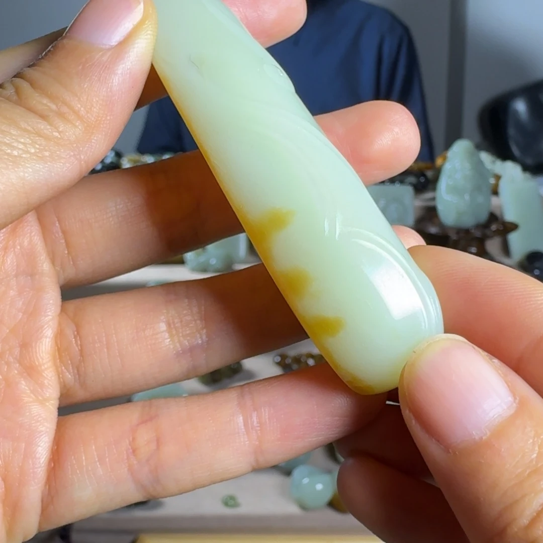 和田玉（糖玉）颈饰未镶嵌