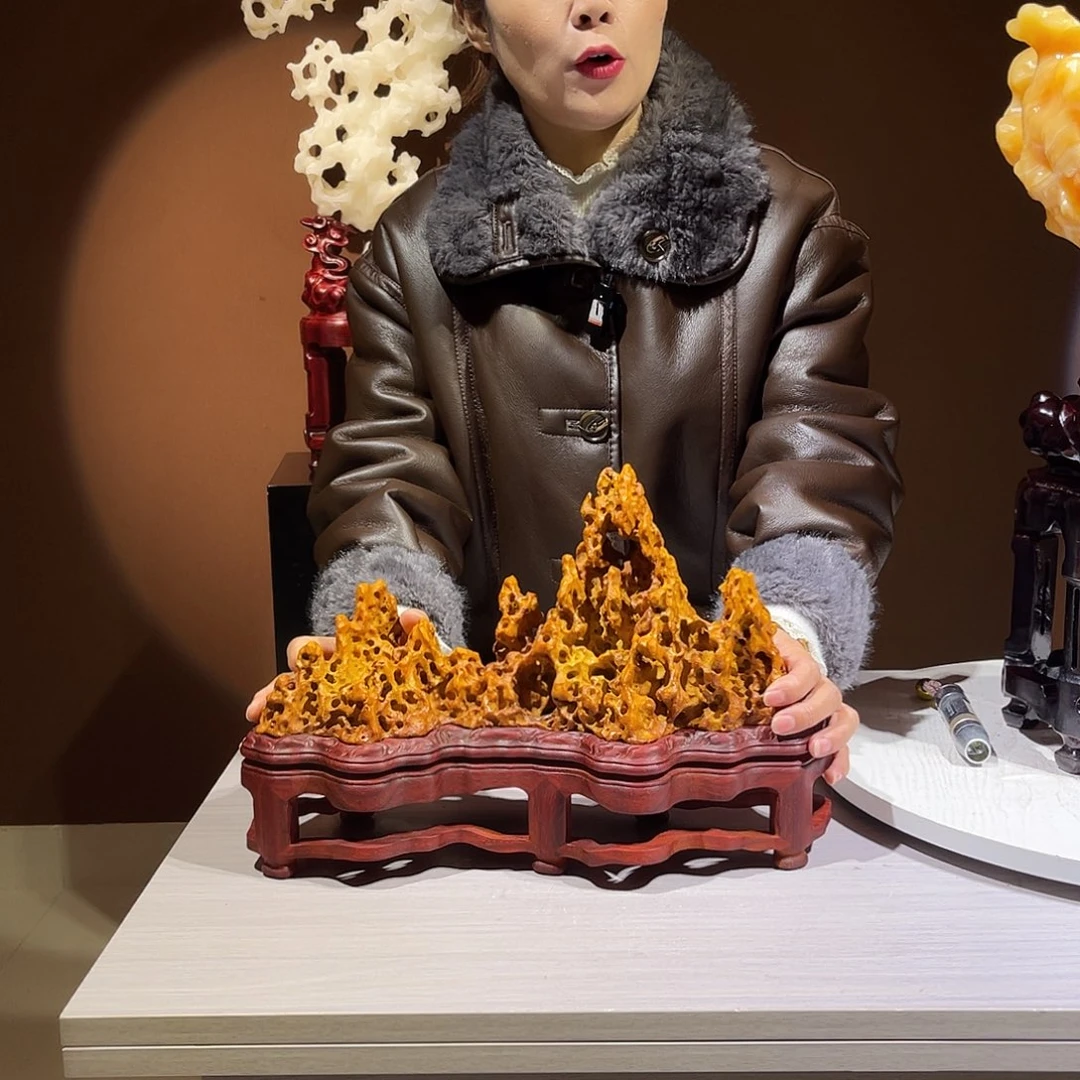 苍***木太湖石摆件，高26宽35