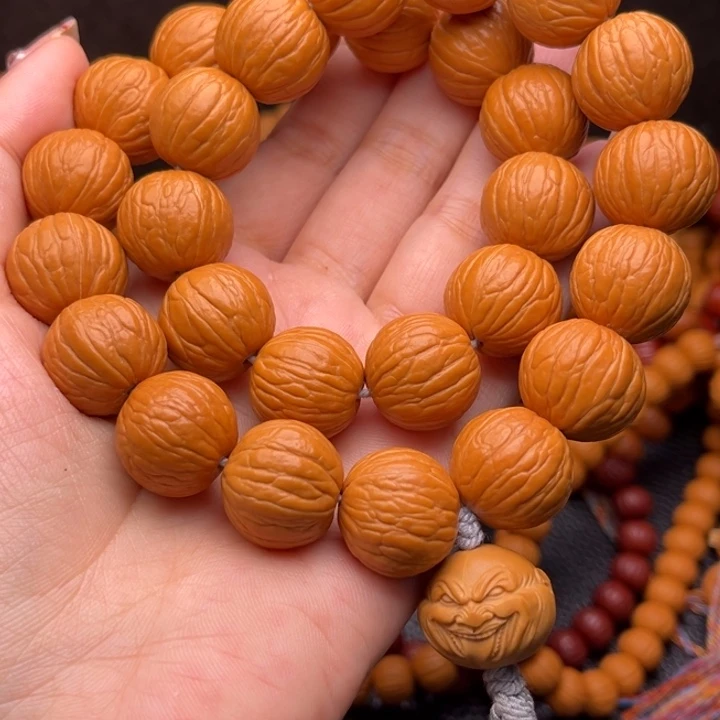 猴头核桃吊坠聚宝盆手持17