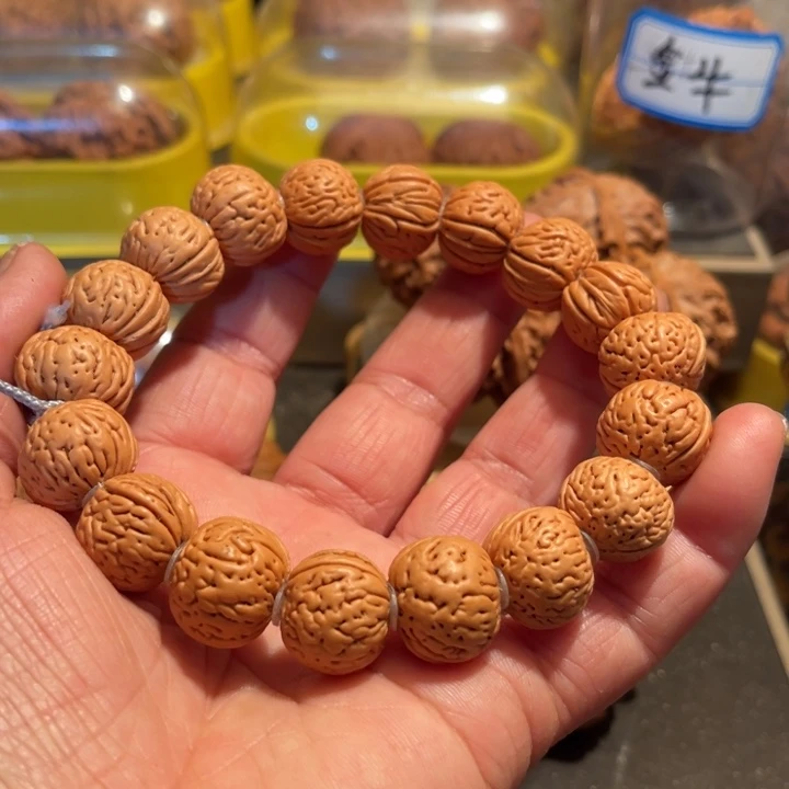 文玩核桃把件手串