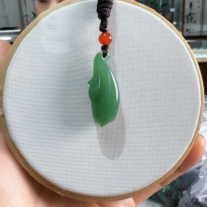 密玉（石英质玉）未镶嵌颈饰