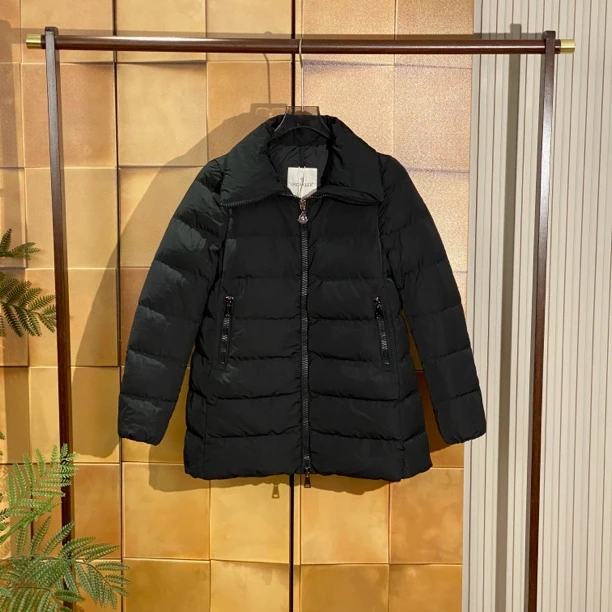 99新 MONCLER Petrea黑色高领A字版型羽绒服/0码/99新/25404