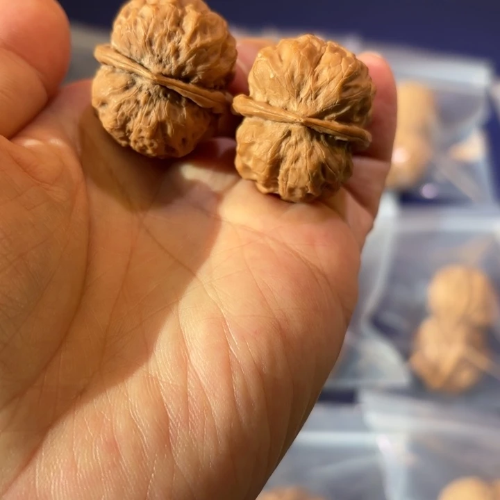 文玩核桃吊坠迷你噶哒包