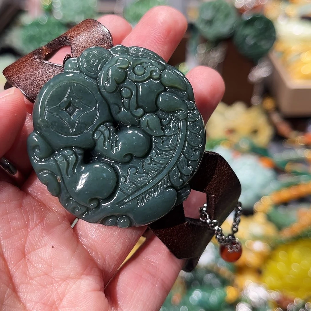 颈饰未镶嵌和田玉