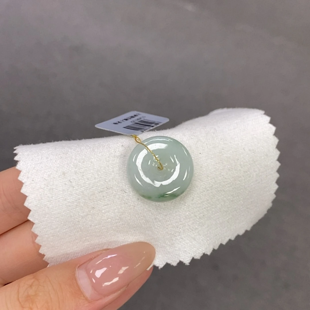 【闪购商品】翡翠未镶嵌颈饰平安扣