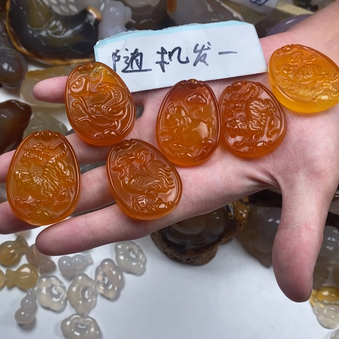 玛瑙/玉髓未镶嵌颈饰