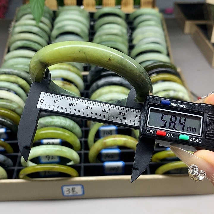 未镶嵌蛇纹石玉手镯101