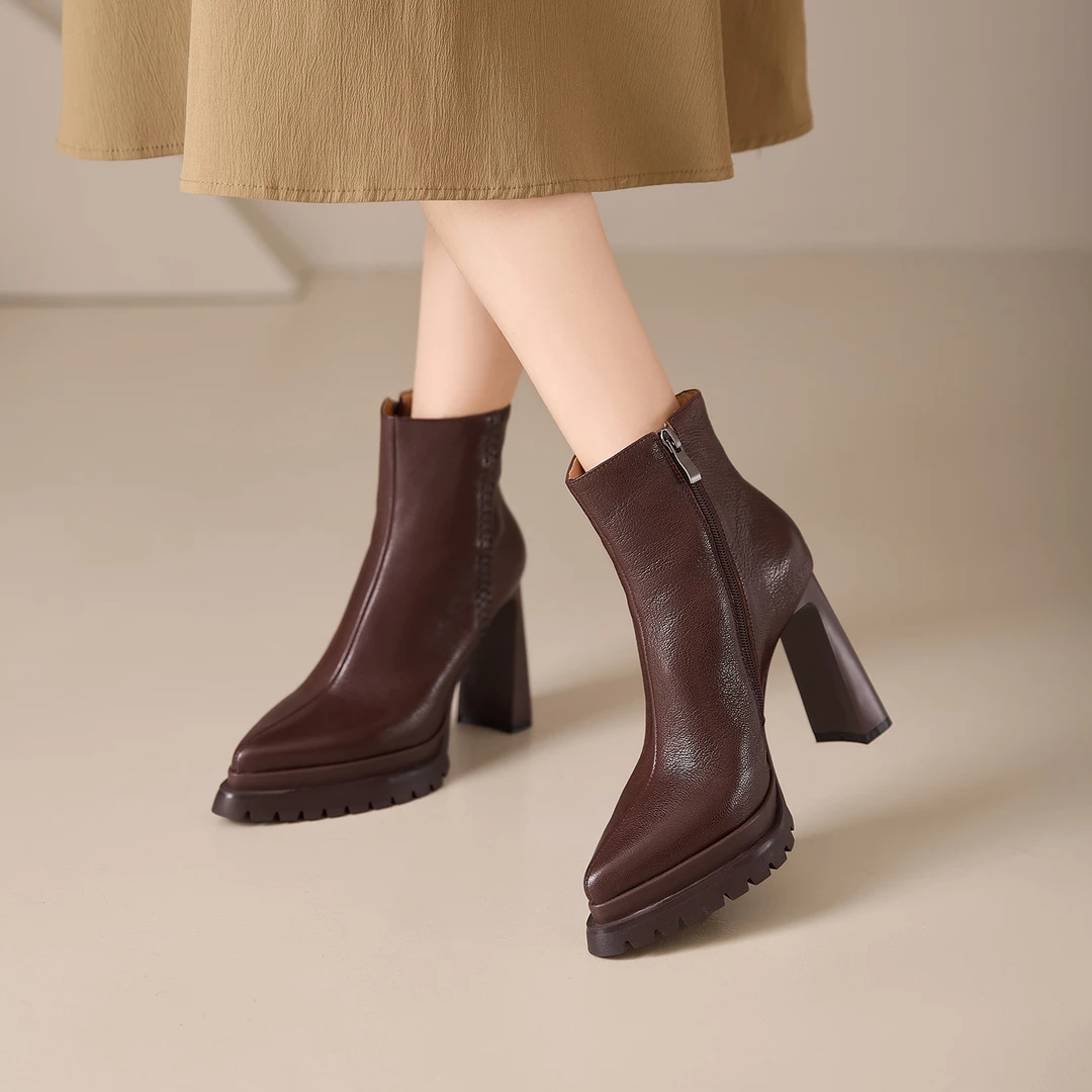 AACCK10.5CM防水台高跟尖头短靴2025秋冬新款美拉德真皮粗跟短靴
