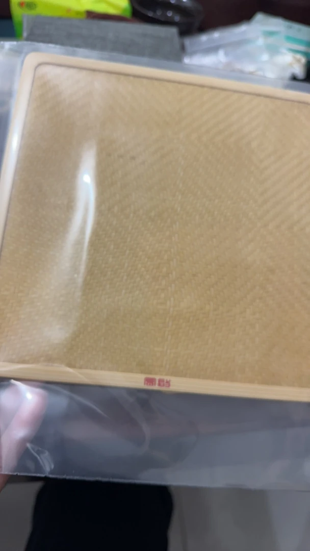 刘金启绣眼笼席底，底板