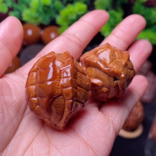 【闪购商品】手串/手链橄榄核龙脊富甲手球