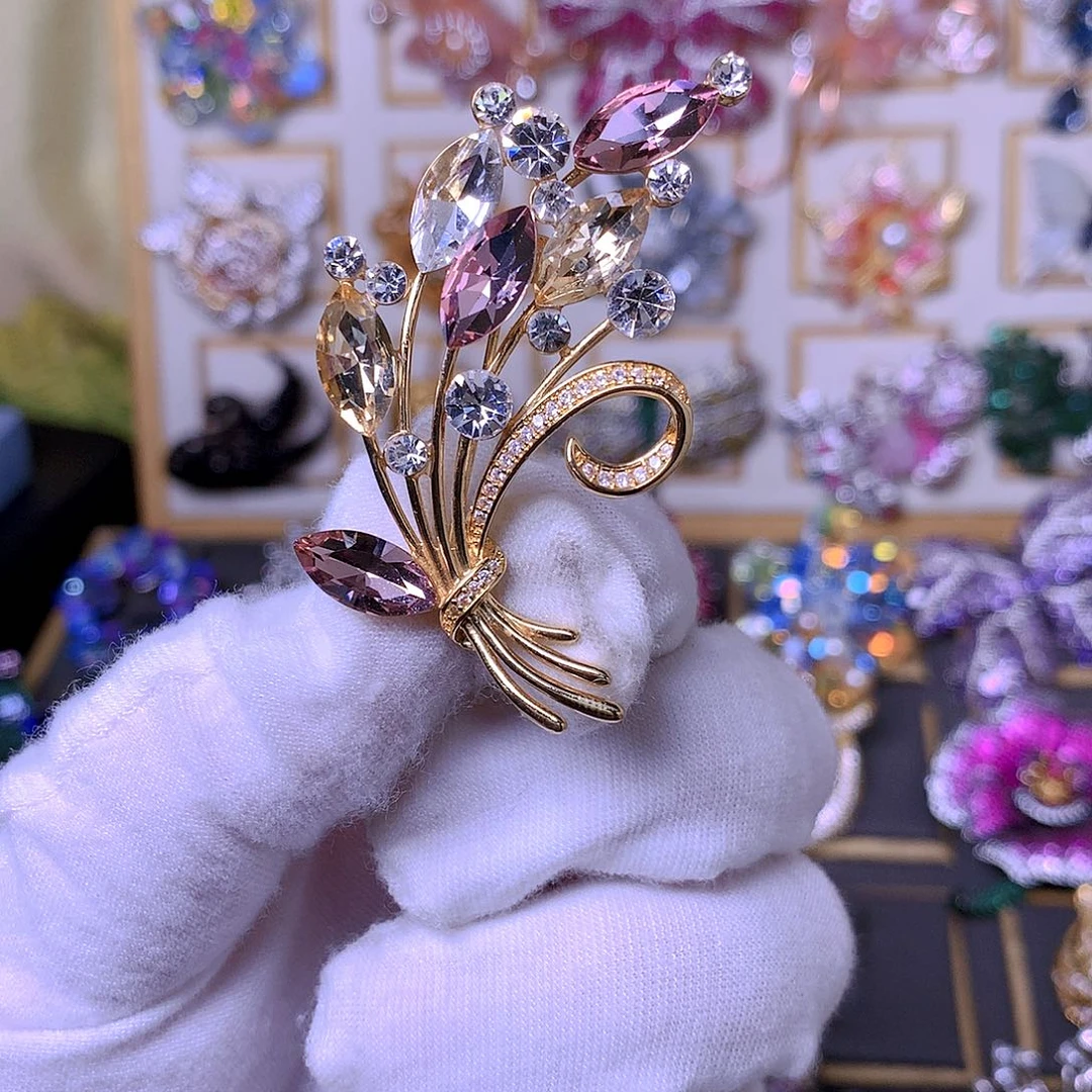 合成立方氧化锆铜胸针胸花