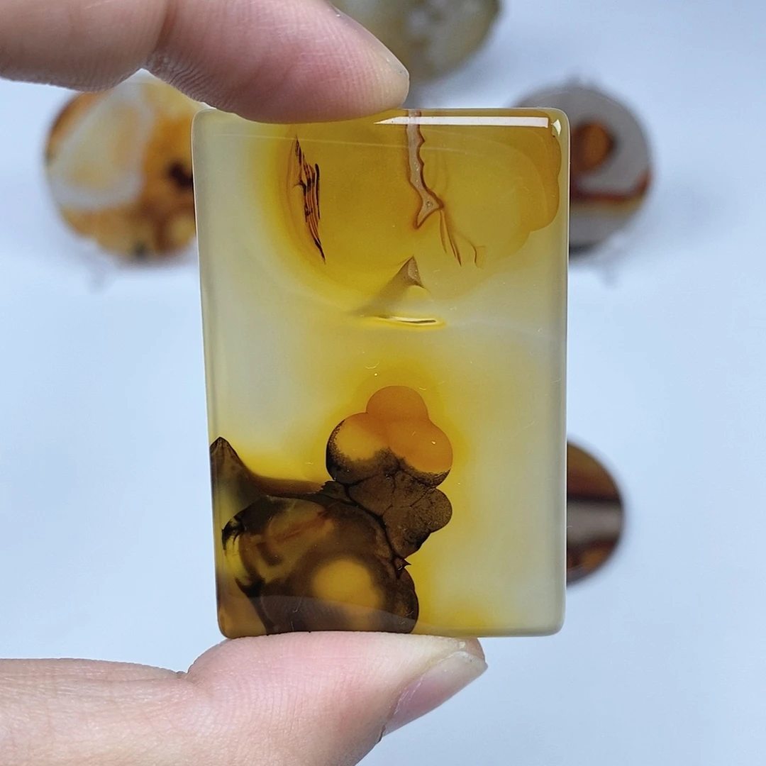 X***Y玛瑙/玉髓未镶嵌珠宝半成品