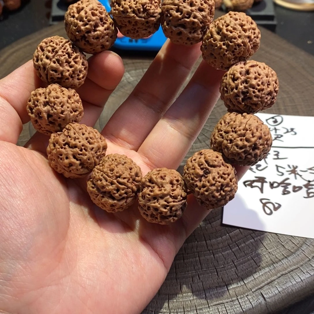 呀***~金刚菩提手串蜂王