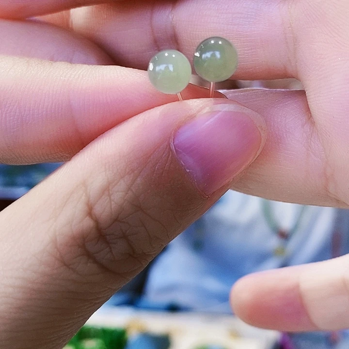 和田玉未镶嵌颈饰耳钉