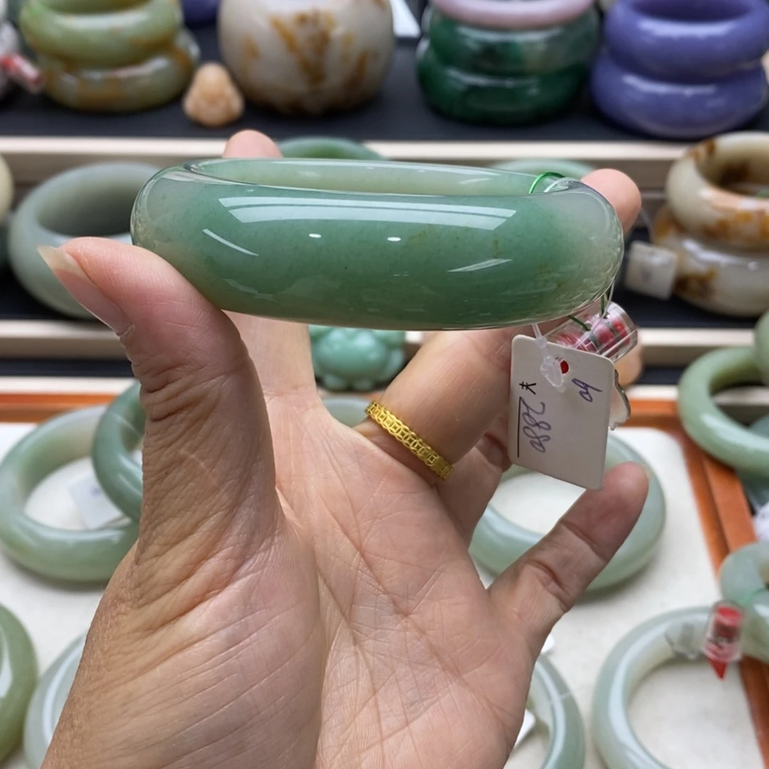 未镶嵌手镯石英质玉小*