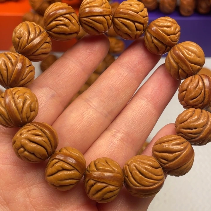 5号链接桃核手串