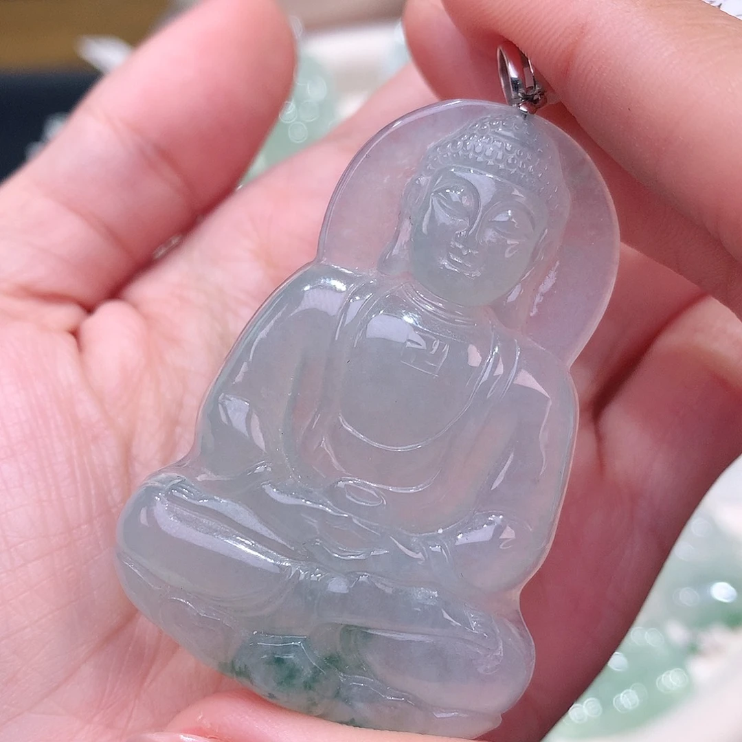 颈饰18K金镶嵌翡翠飘花大日如来