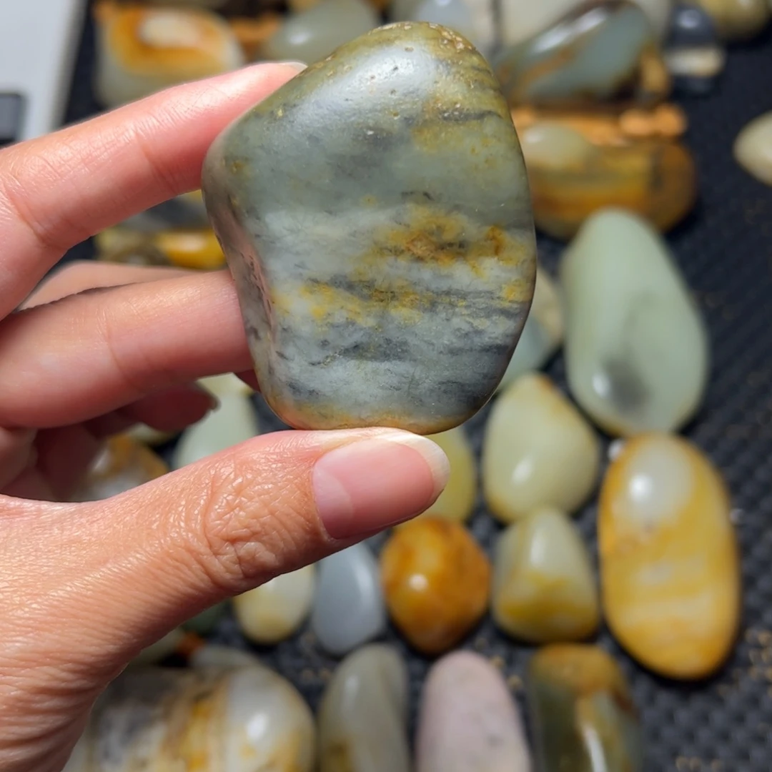 和田玉未镶嵌把件25