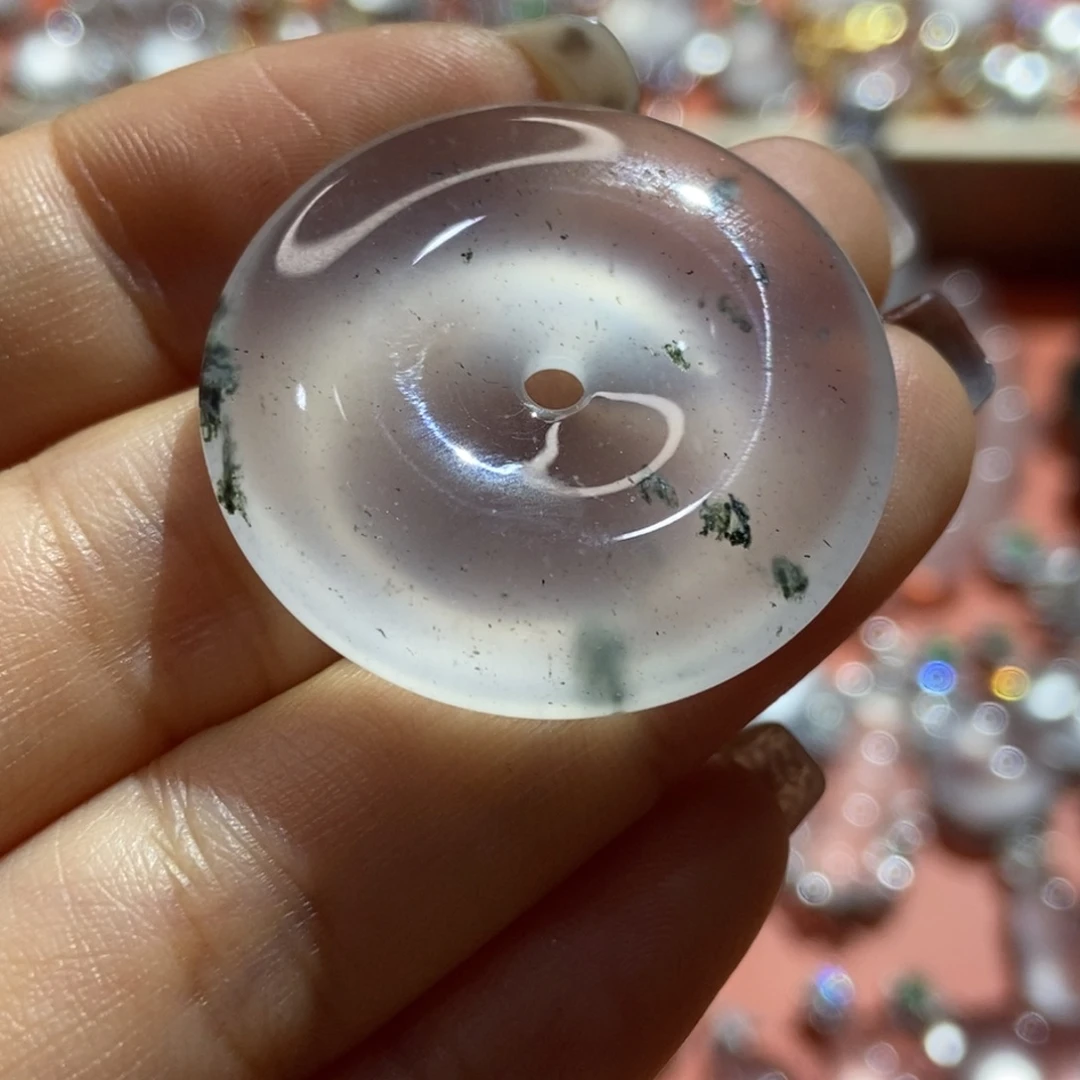 石英质玉未镶嵌颈饰