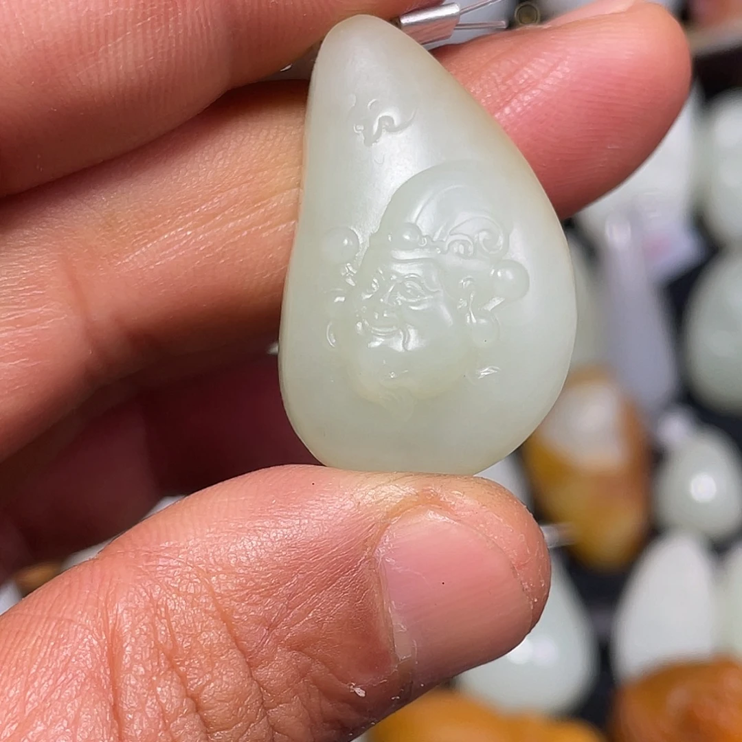 和田玉未镶嵌颈饰吊坠