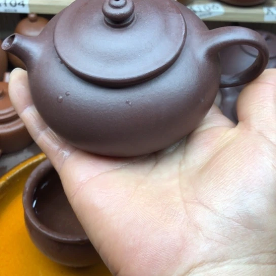紫砂茶壶低槽青寒江150豪升左右