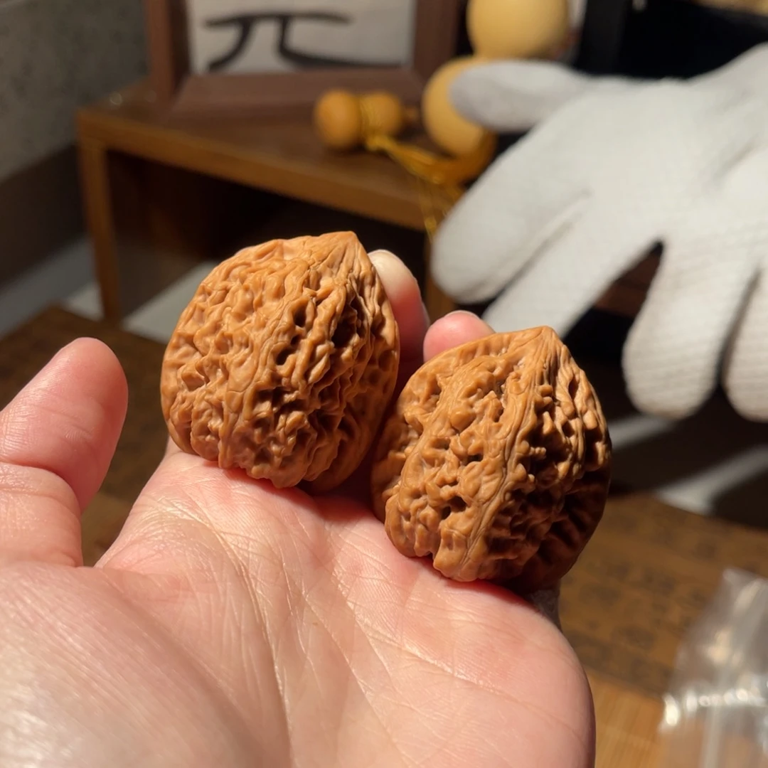 文玩核桃把件倪**霸36鸡心略差尺全品，不退换