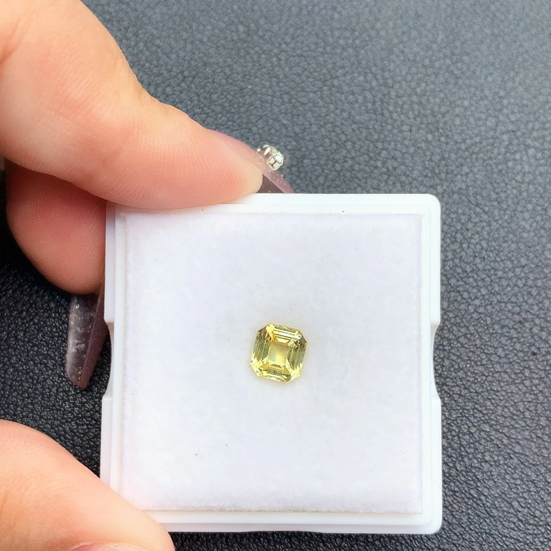蓝宝石裸石天然无烧黄蓝宝裸石福利1.54ct