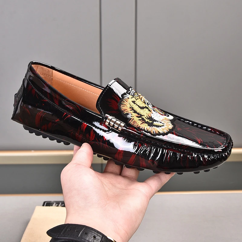 真皮豆豆鞋男潮流透气百搭一脚蹬皮鞋休闲鞋欧洲站漆皮驾车男鞋