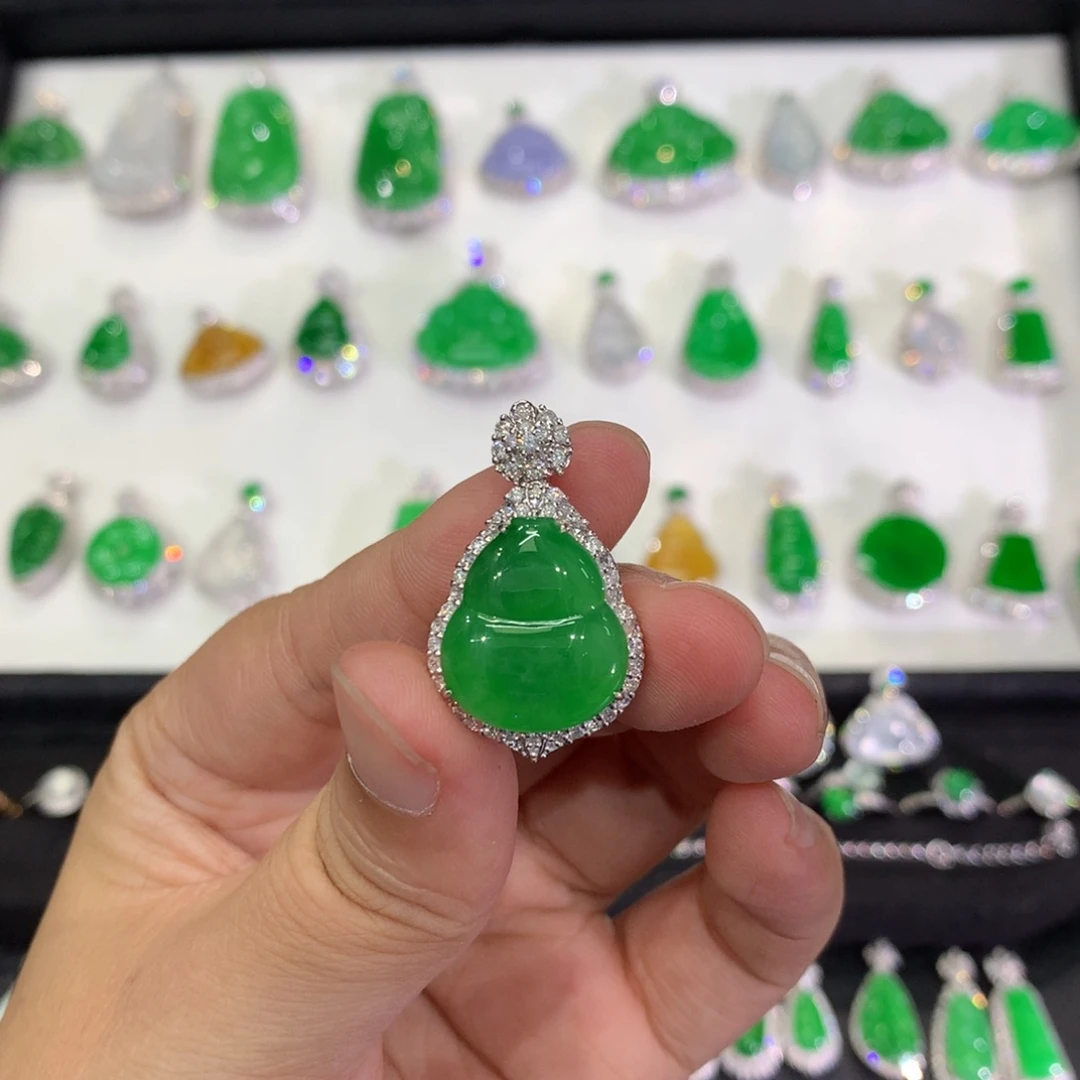 吊坠(不含链)18K金镶嵌翡翠吊坠