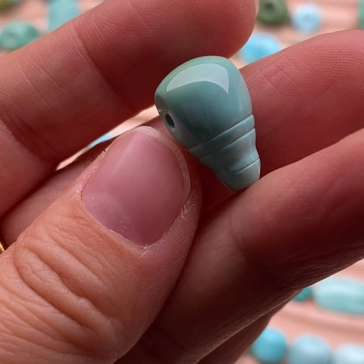 绿松石未镶嵌挂件