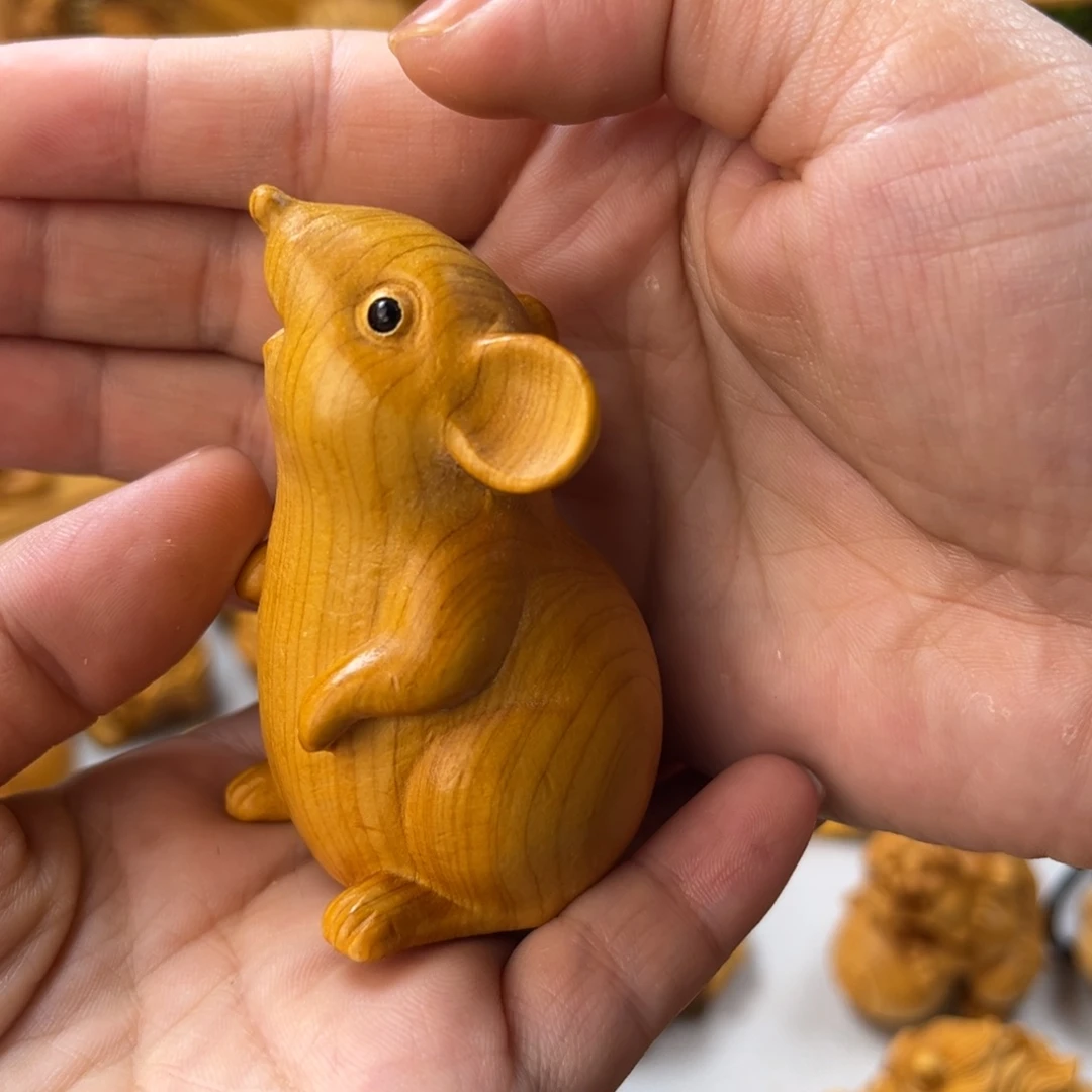 已***置柏木（崖柏）找老鼠1