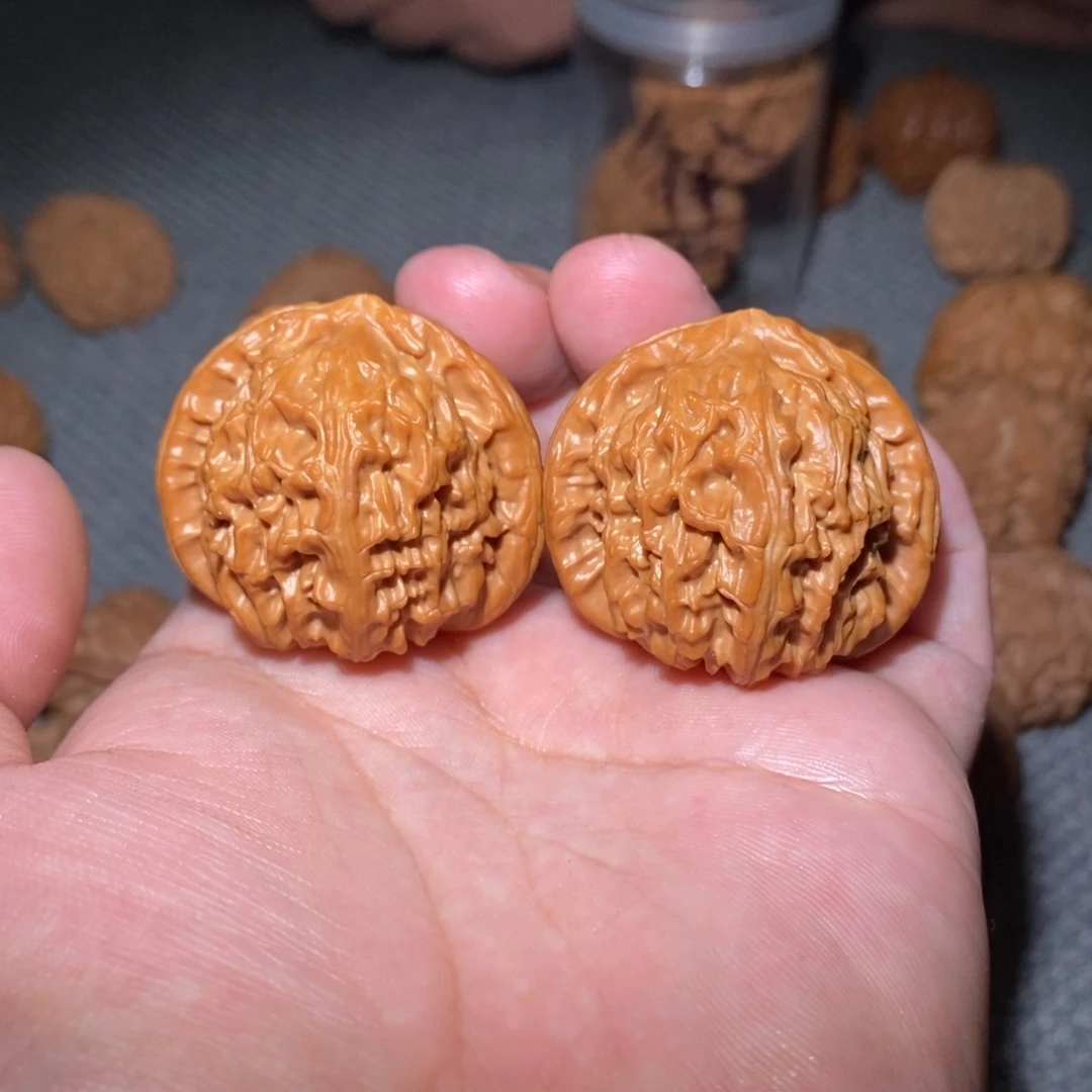 桃核吊坠40白狮子球白