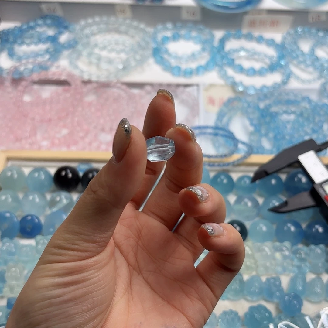 水晶手串未镶嵌海蓝宝