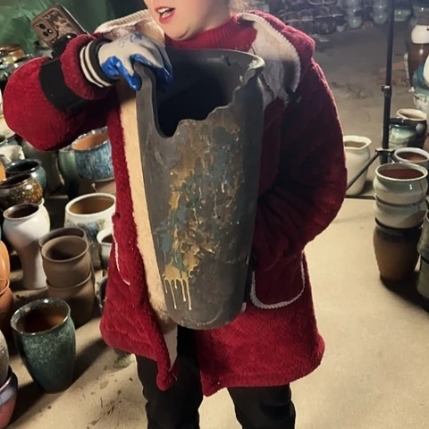 口20高45瑕疵盆子。