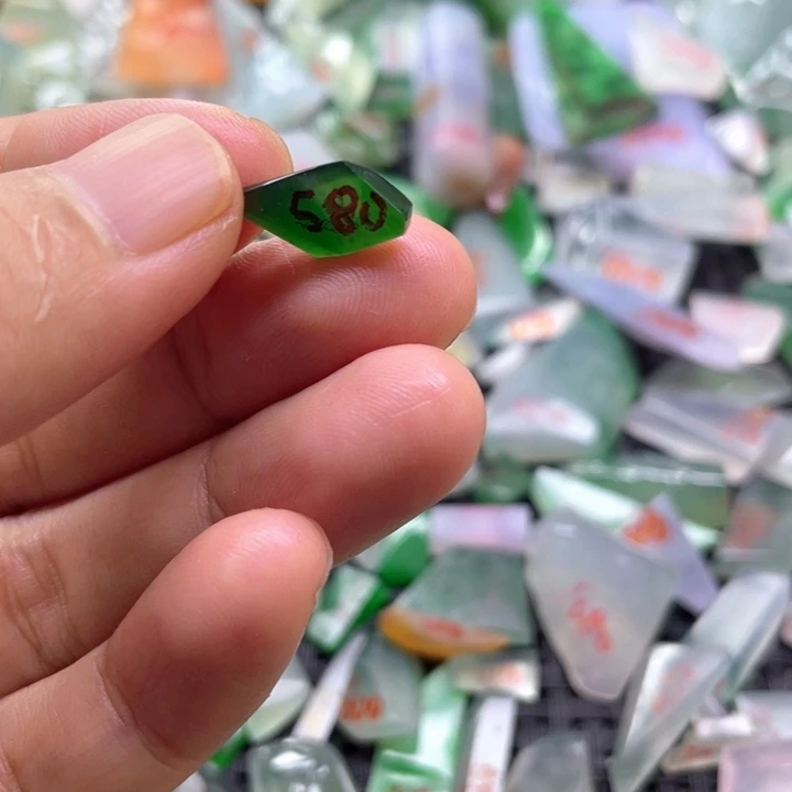 定制翡翠未镶嵌天然翡翠