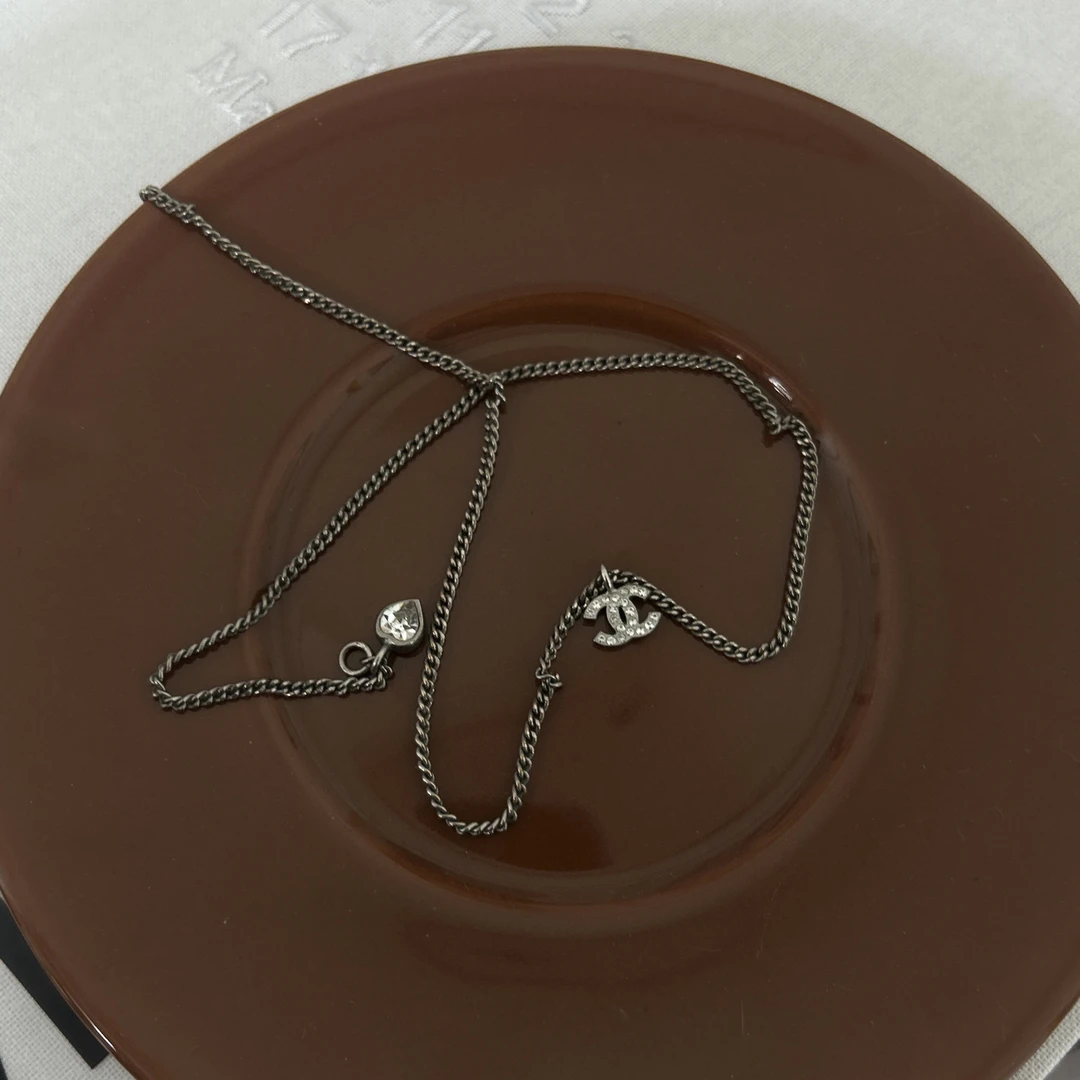 99新 Chanel/香奈儿 4765 【初一专属】银色双c爱心水钻项链