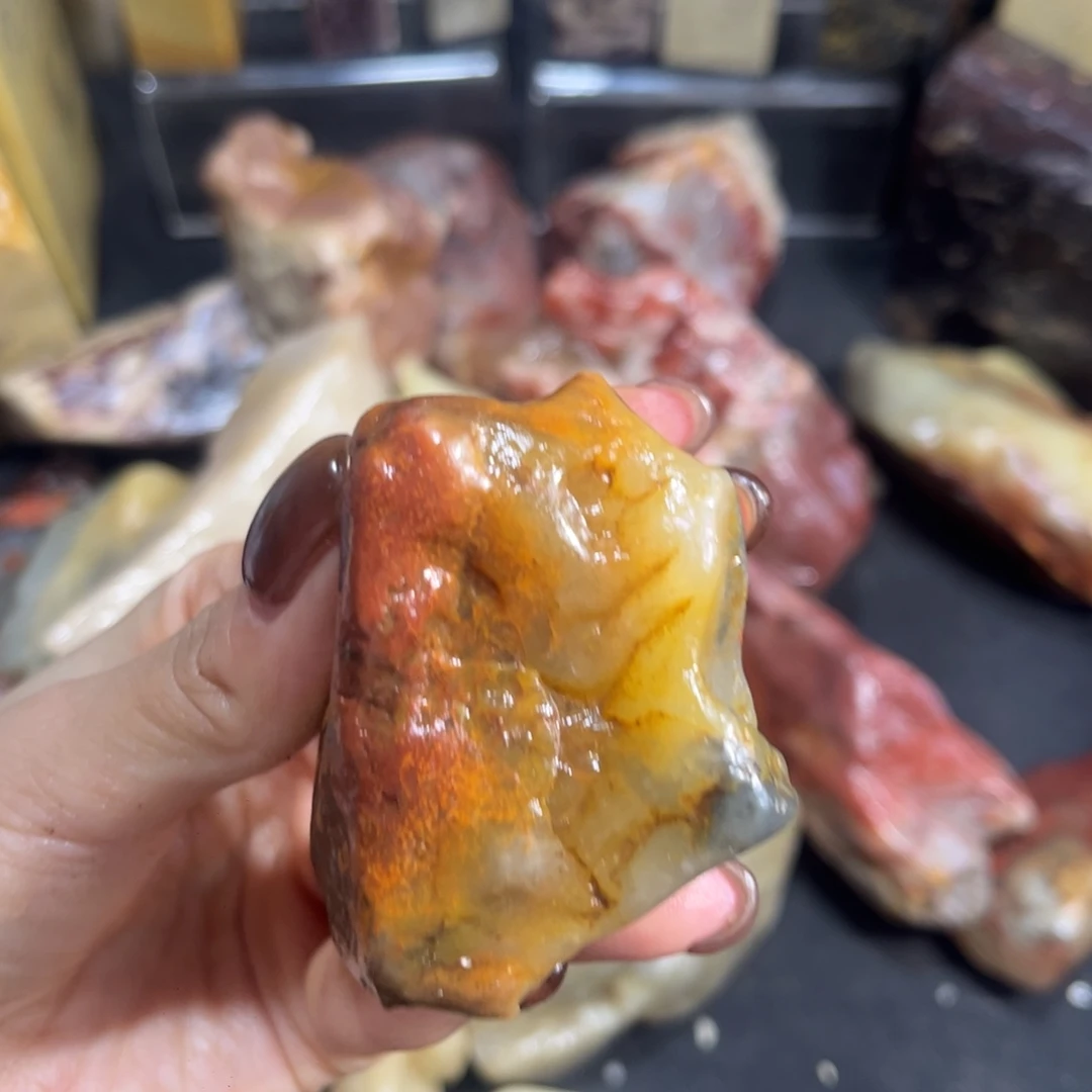 流***雨大叶紫檀（黑酸枝木类）寿山石